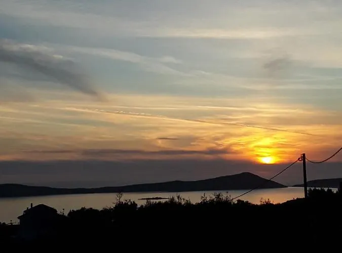 Navarino Bay Panoramic View - Golden Sunset House, Pyla Διαμέρισμα