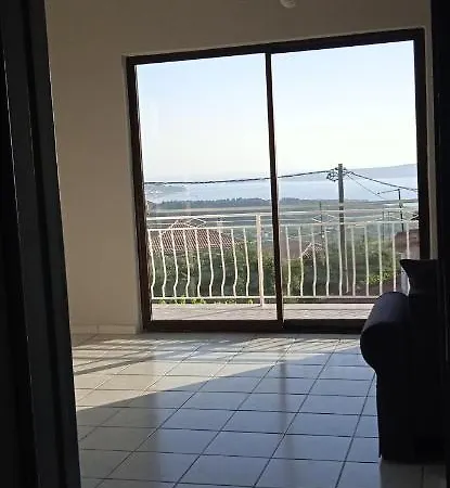 Golden Navarino's Sunset Apartment