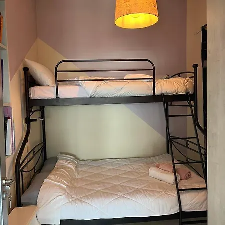 Navarino Golden Sunset Apartment *