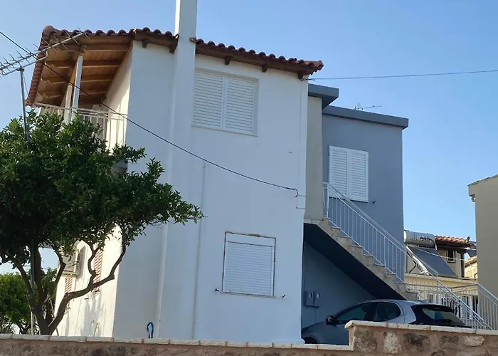 Navarino Bay Panoramic View - Golden Sunset House, Pyla アパート *