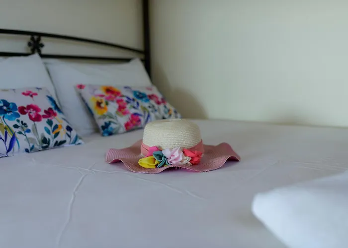 Golden Navarino's Sunset Апартаменты